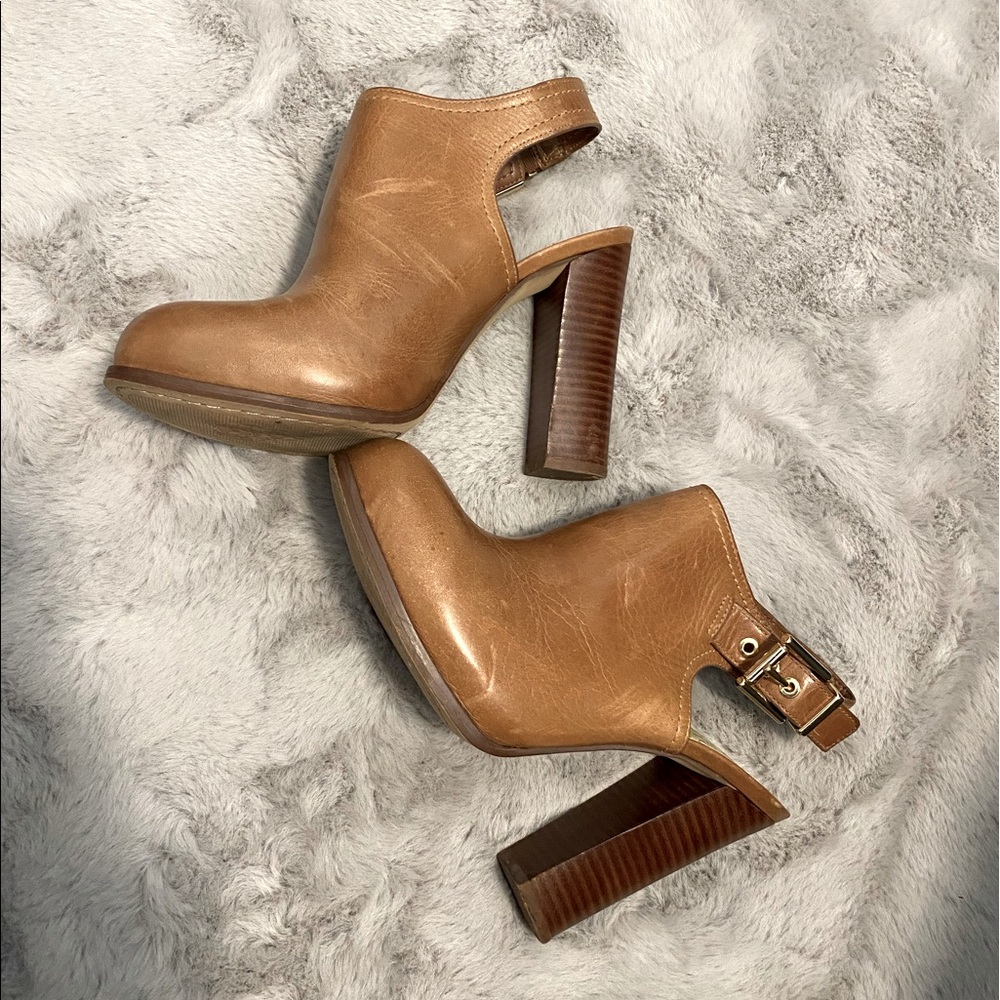 Vince Camuto Heels